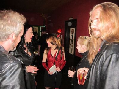 Halloween Party ( Live Chat ) 